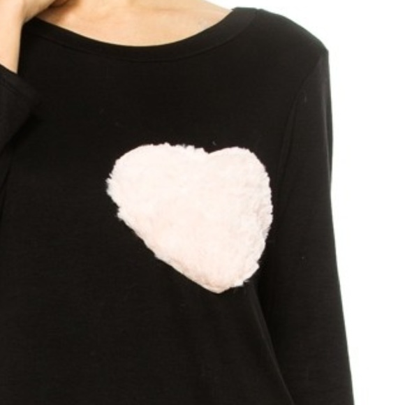 FAUX FUR HEARTS TOP - Picture 2 of 3